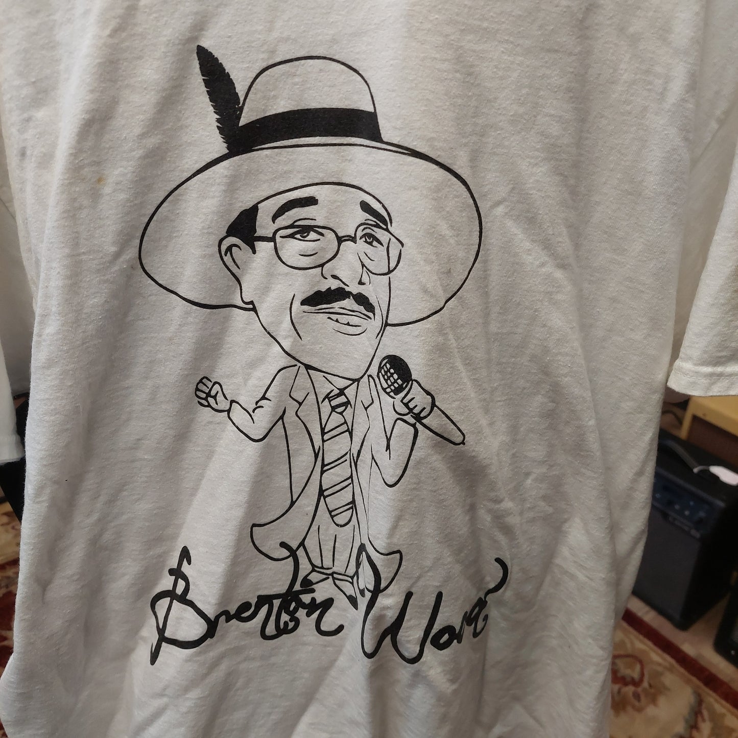 Brenton Wood Graphic T-Shirt - White - XL (USED)