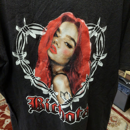 Karol G Bichota Graphic T-Shirt - Black - Large