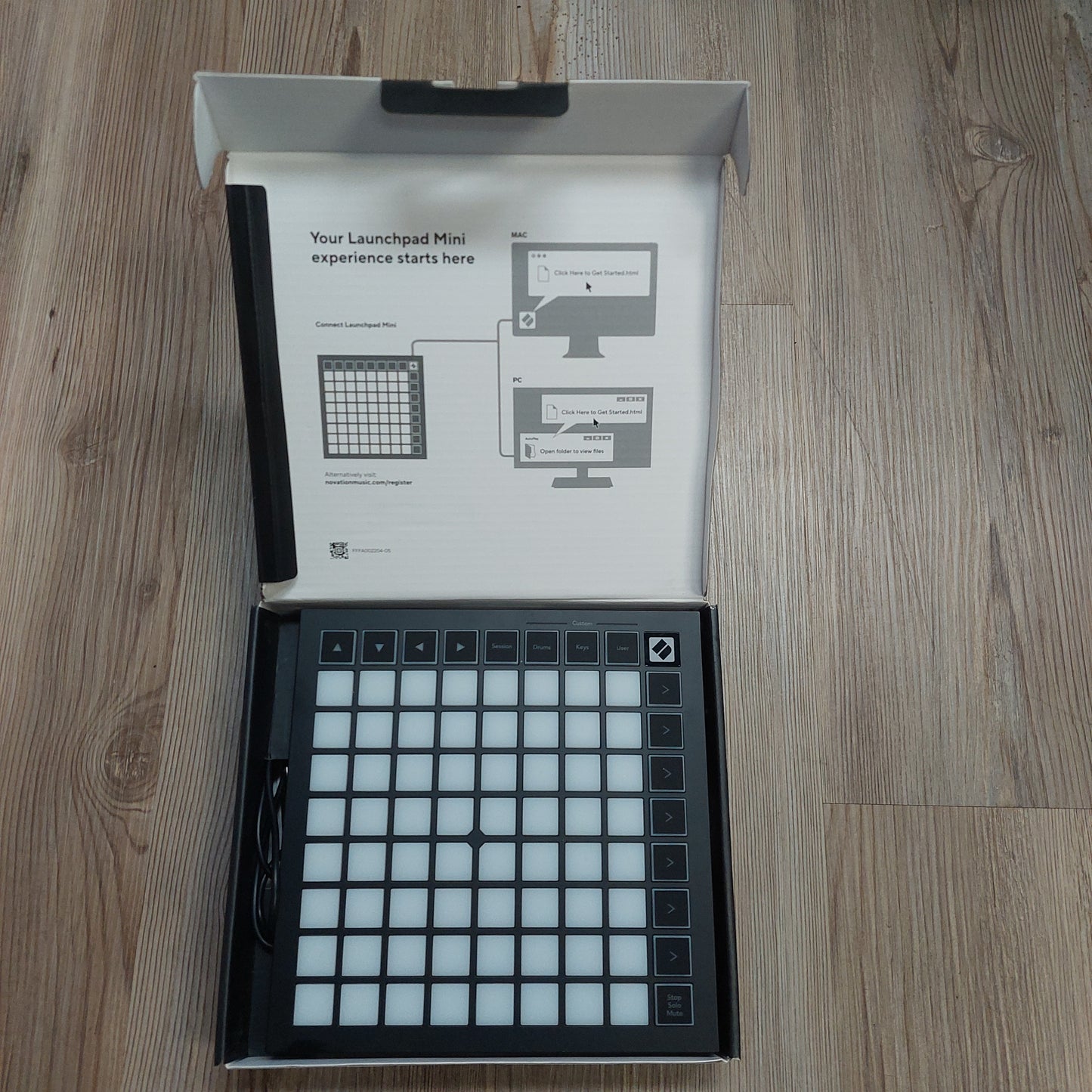 Novation LAUNCHPAD mini (USED) SN# AYYC09R471EEB6