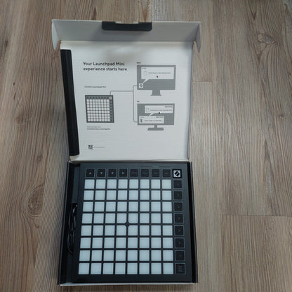 Novation LAUNCHPAD mini (USED) SN# AYYC09R471EEB6