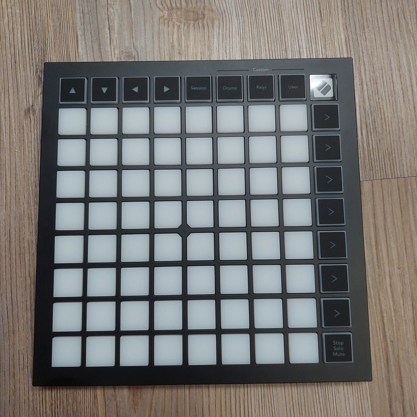 Novation LAUNCHPAD mini (USED) SN# AYYC09R471EEB6