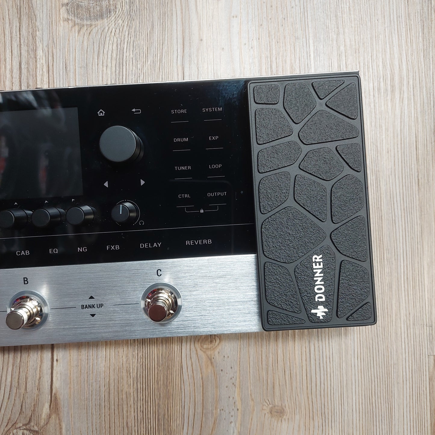 Donner Arena 2000 Amp Modeling/Multi-Effects Processor Pedal w/ Original Box & Power Supply (USED) SN#SN25011600000580
