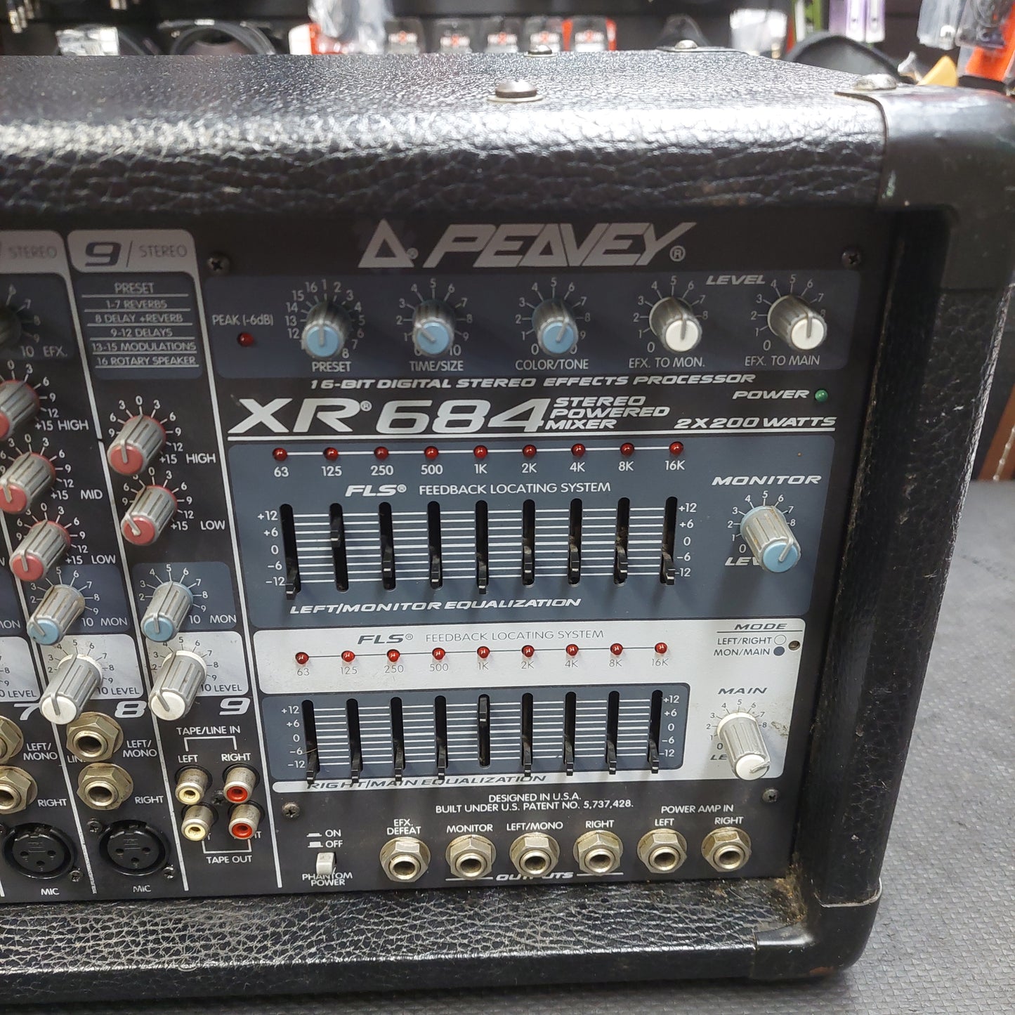 2000's Peavey XR684 Stereo Powered Mixer 2x200 Watts w/ Power Cable SN# 11077196 "Made In USA"
