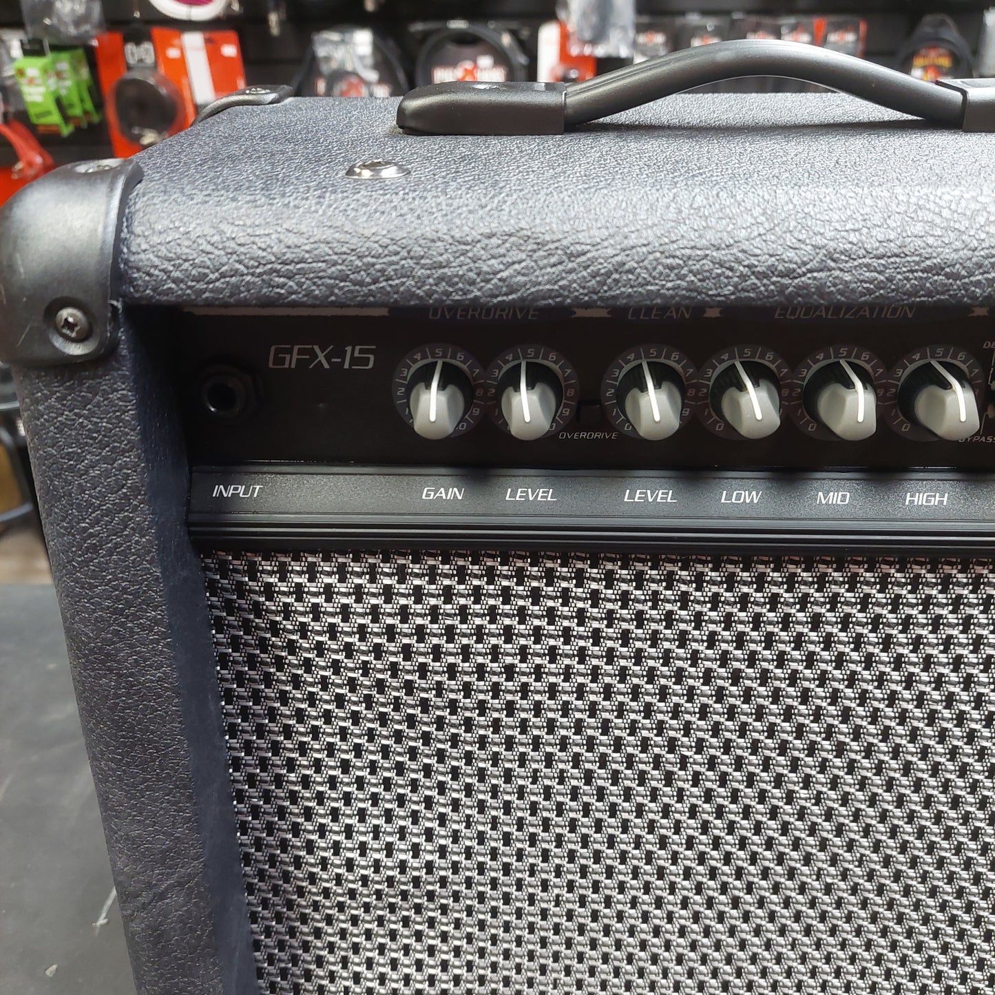 Crate GFX15 15 Watt Guitar Amplifier (USED) SN# 21BHVDN40336