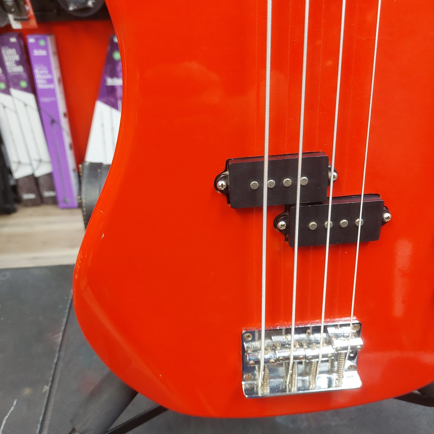 Cruise Created For VMI 4-String Bass - Red (USED)