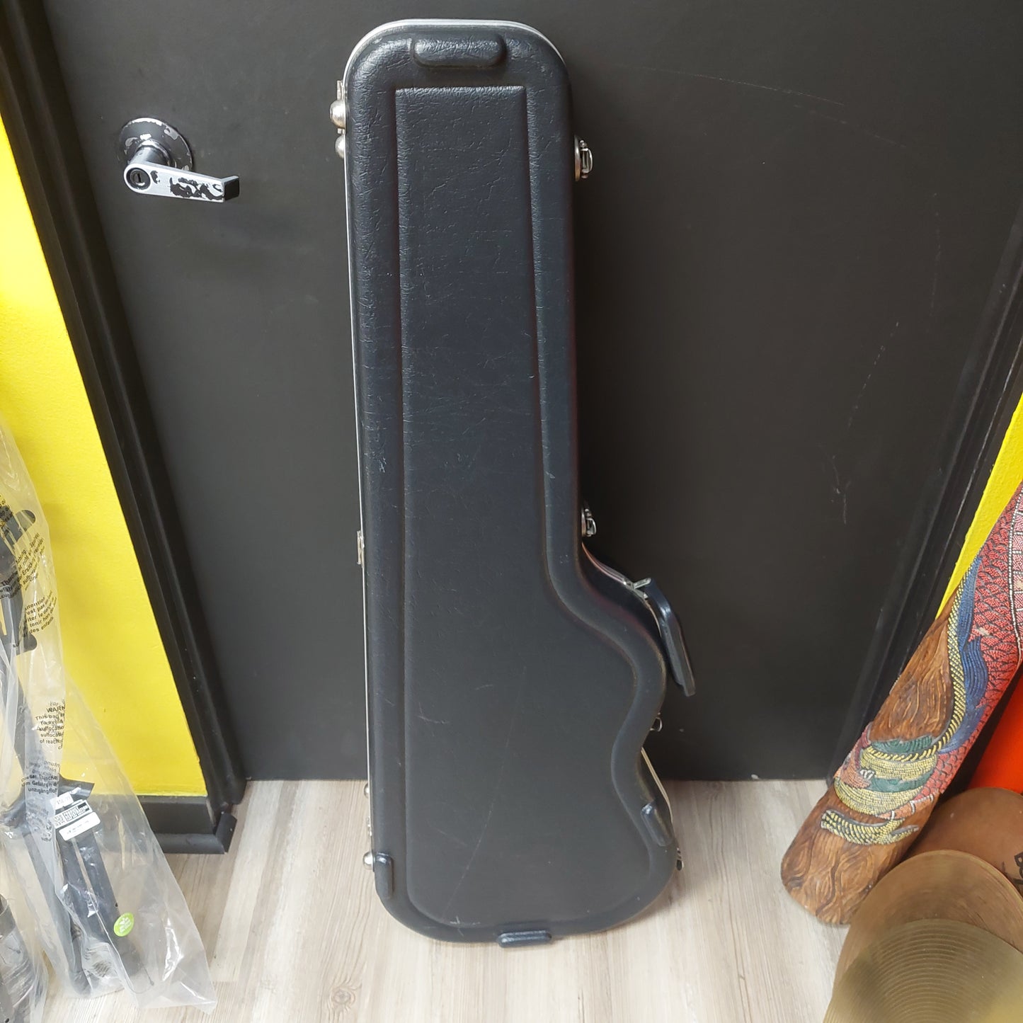 1990's Fender Molded Stratocaster/Telecaster Hard Case (USED)