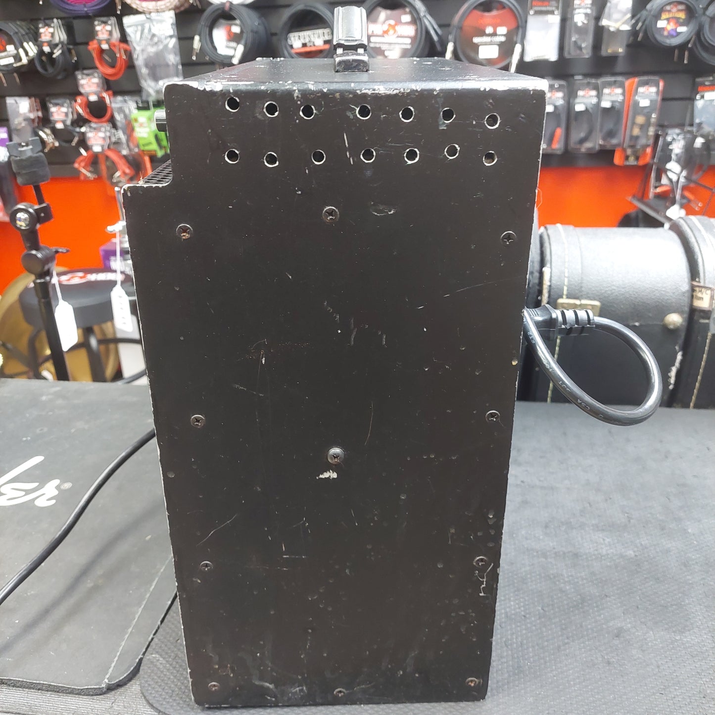 1980's Gallien-Krueger 200MB Series 1 Bass Combo Amplifier 100 Watts, 1x10" Speaker SN# 91237 "Sold As Is" Has Low Hum "Made In USA"