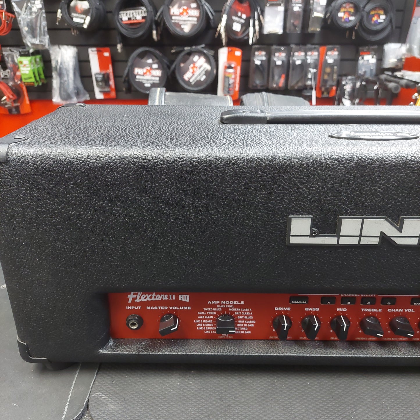 2000's Line 6 Flextone II HD 100 Watt Stereo Digital Modeling Guitar Amp Head (USED) SN# (21)FH21A5203000530 "Made In USA"
