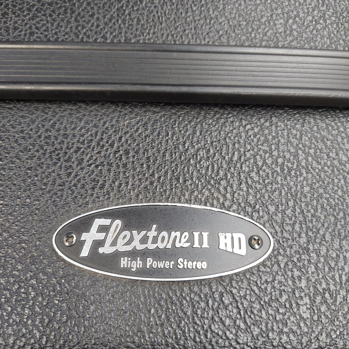 2000's Line 6 Flextone II HD 100 Watt Stereo Digital Modeling Guitar Amp Head (USED) SN# (21)FH21A5203000530 "Made In USA"