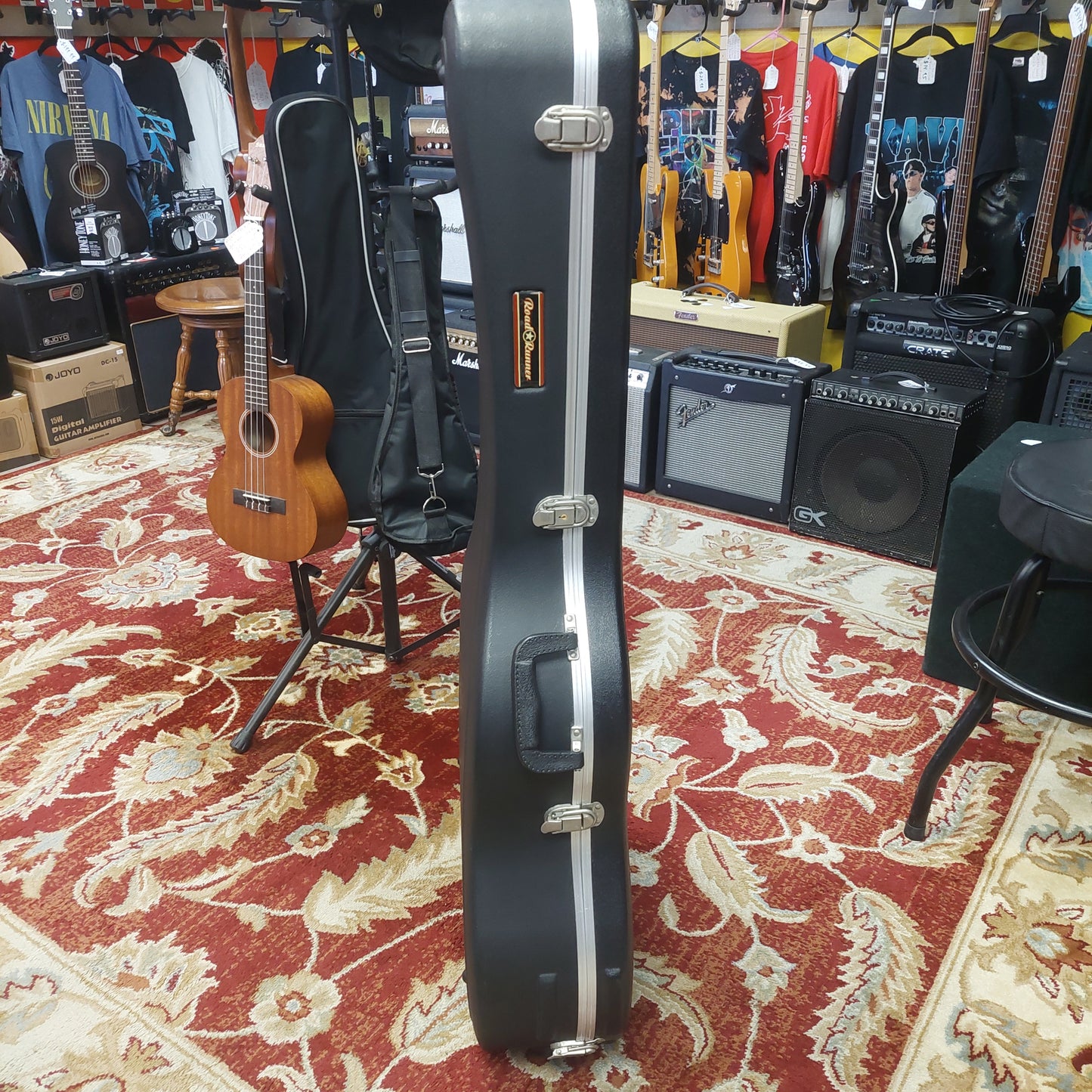 Road Runner Acoustic Guitar Hard Case - Black w/ Keys (USED)