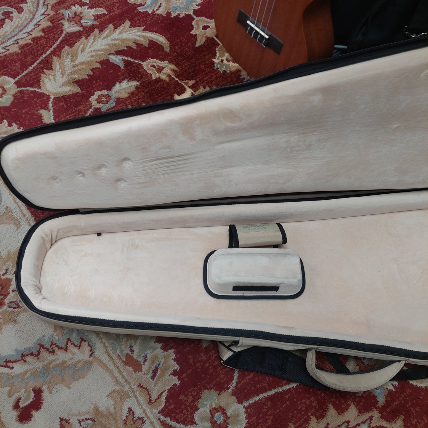 Gator Icon Series Bass Gig Bag - Khaki w/ Weather Resistant Cover (USED)