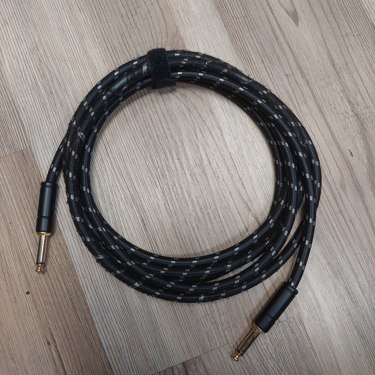 Fender Woven Instrument Cable Straight To Straight 15 Feet - Black & White Jacket (USED)