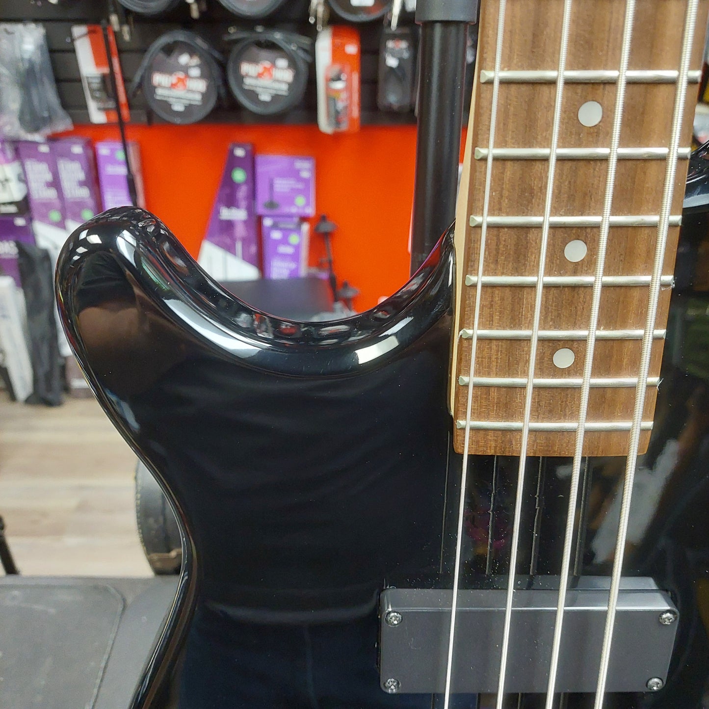 2021 Dean Edge 09 4-String Left Handed Electric Bass - Black Gloss SN# WSM2105A06.0355