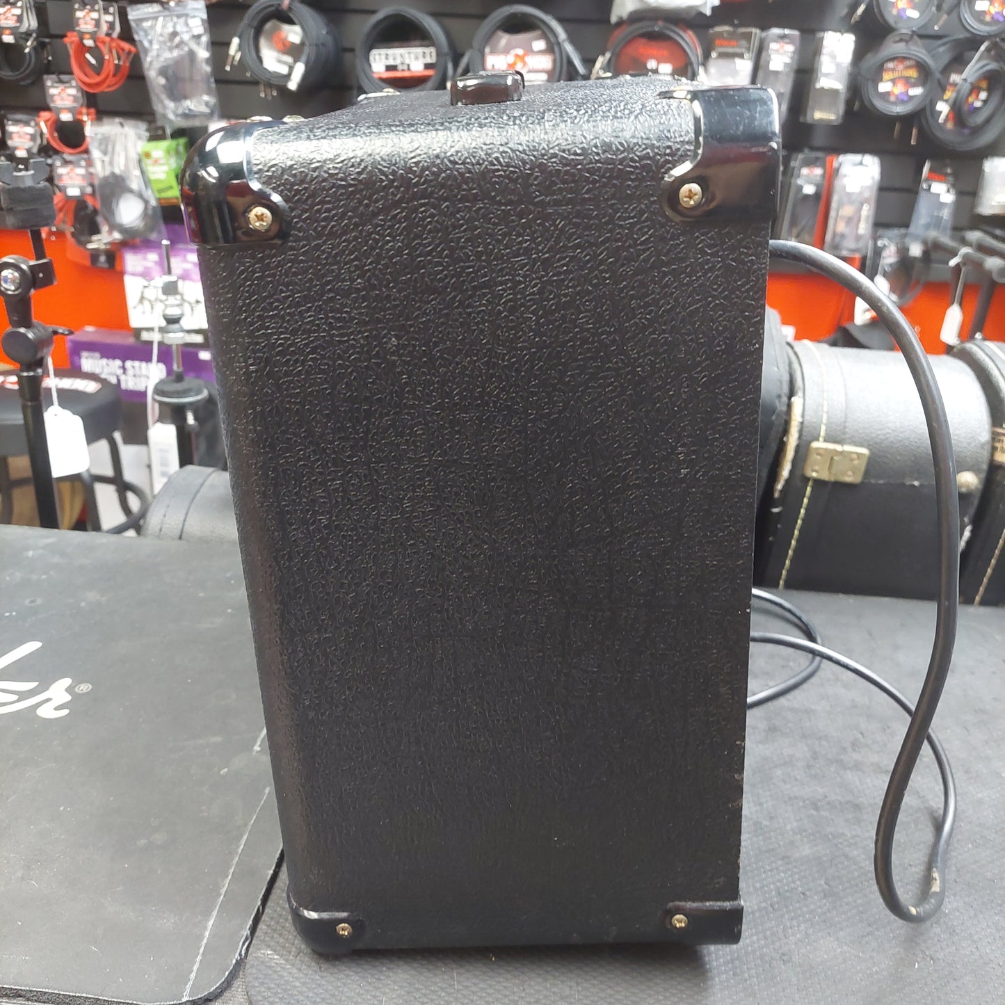 2004 MARSHALL MG15DFX ELECTRIC GUITAR AMPLIFIER, 8” Speaker, 15 Watt SN# KH493505U "Made In Korea"