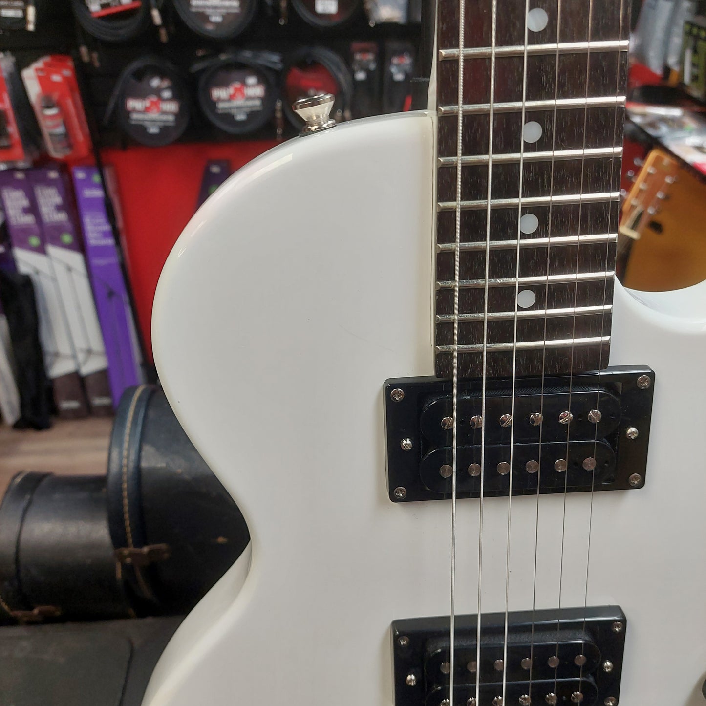 2011 Epiphone Special Model II Electric Guitar - White SN# 1103130711