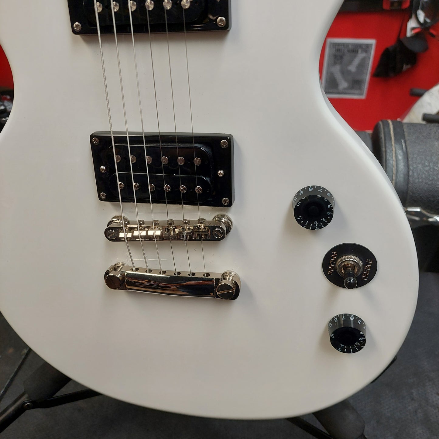 2011 Epiphone Special Model II Electric Guitar - White SN# 1103130711
