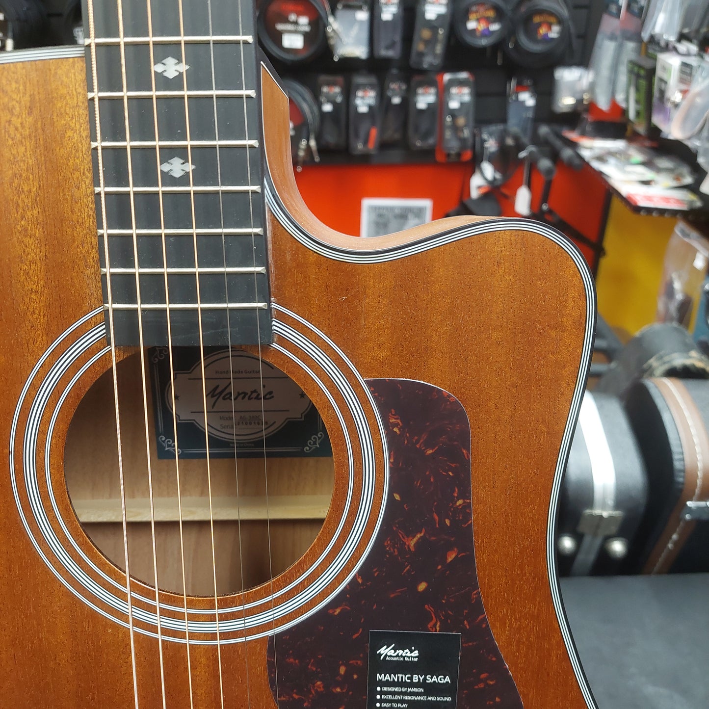 Mantic AG-380C Dreadnought Cutaway Acoustic Guitar - Satin Mahogany