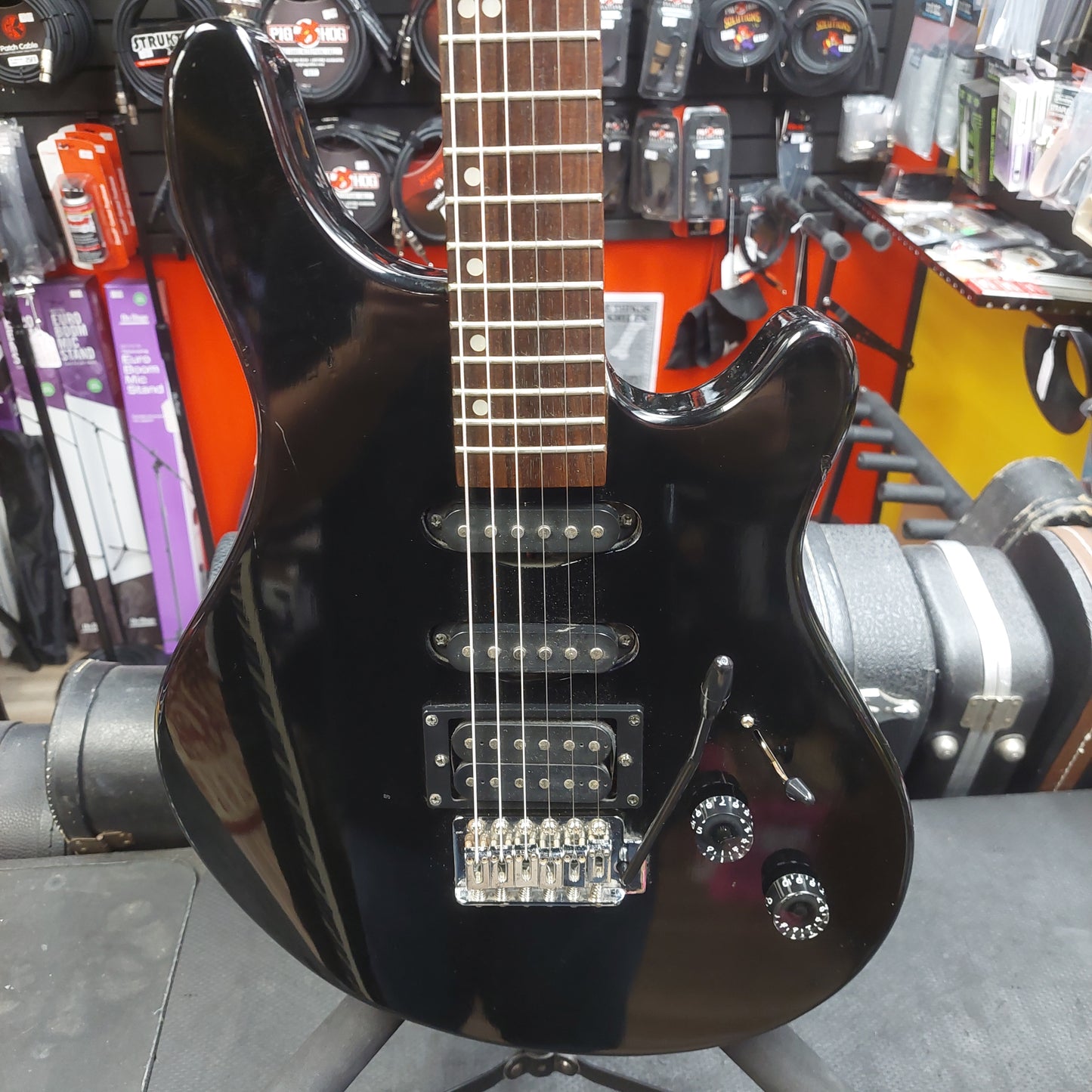 1998 Washburn Maverick Series BT-4/BK Electric Guitar w/ Grover Tuners - Black SN# I801120599