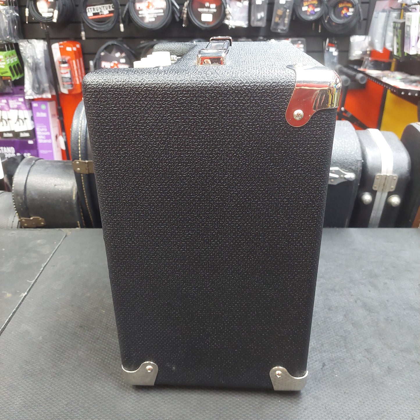 2021 Fender Rumble 15 Bass Amplifier 15 Watts, 1x8" Speaker SN# ICTL21183220