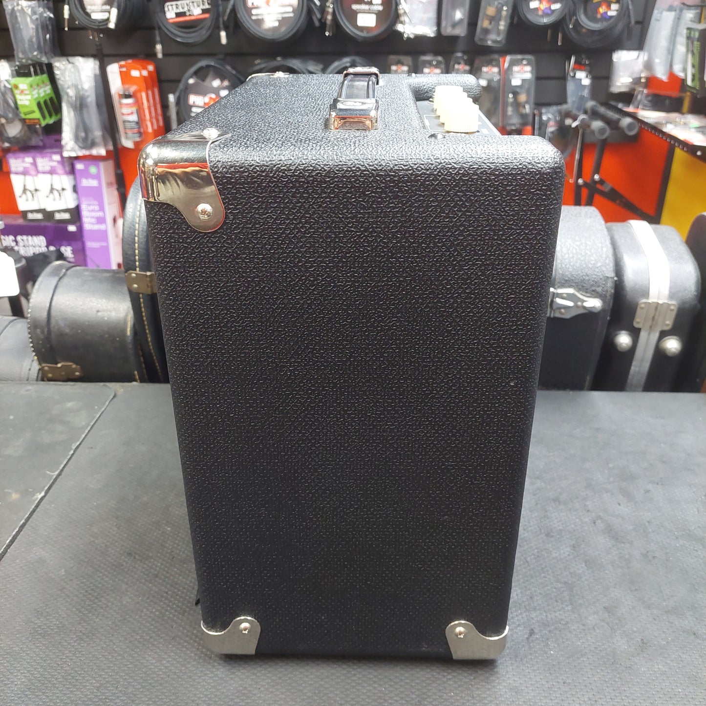 2021 Fender Rumble 15 Bass Amplifier 15 Watts, 1x8" Speaker SN# ICTL21183220