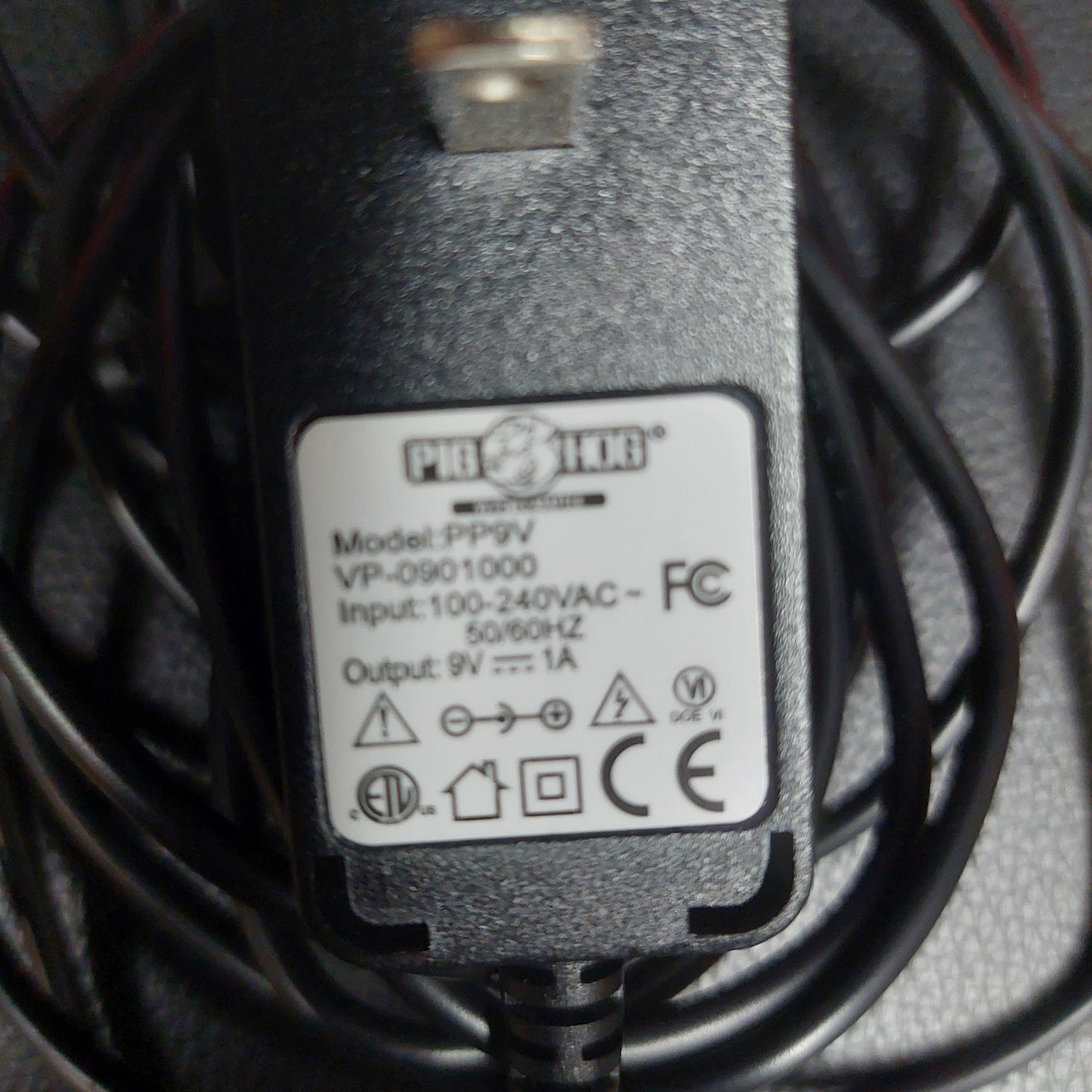 Pig Hog 9V DC 1000ma Power Supply - PP9V (Open Box)
