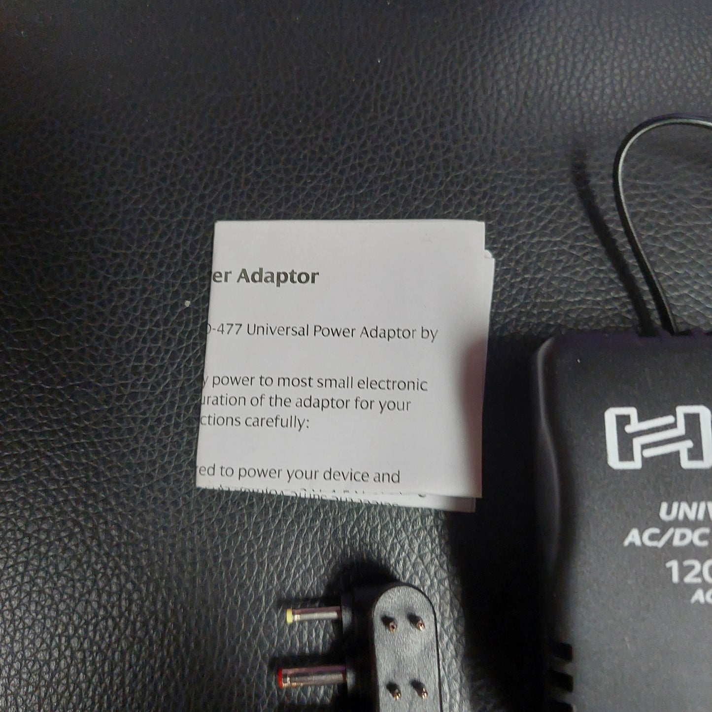 Hosa ACD-477 AC UNIVERSAL POWER ADAPTOR SELECTABLE VDC 1.2A (Open Box)