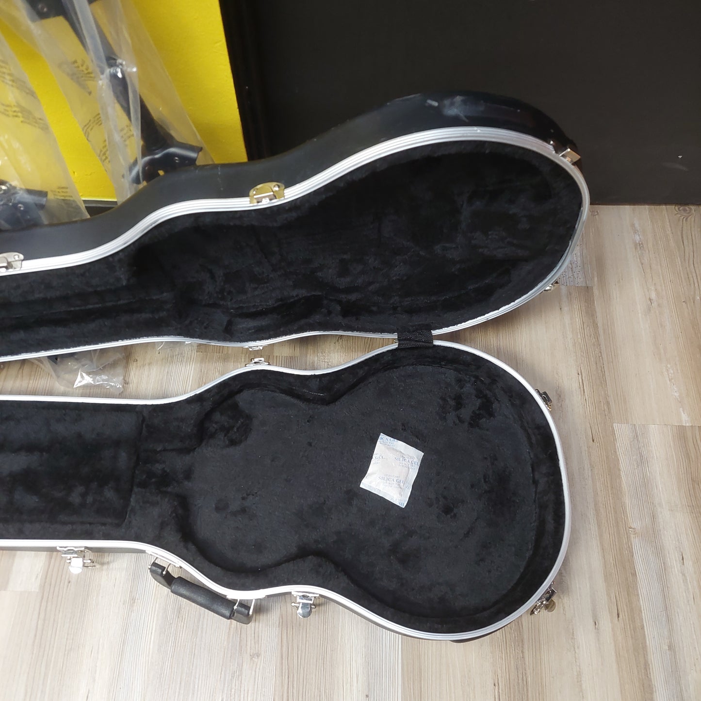 Electric Guitar Hard Case - Black (USED)