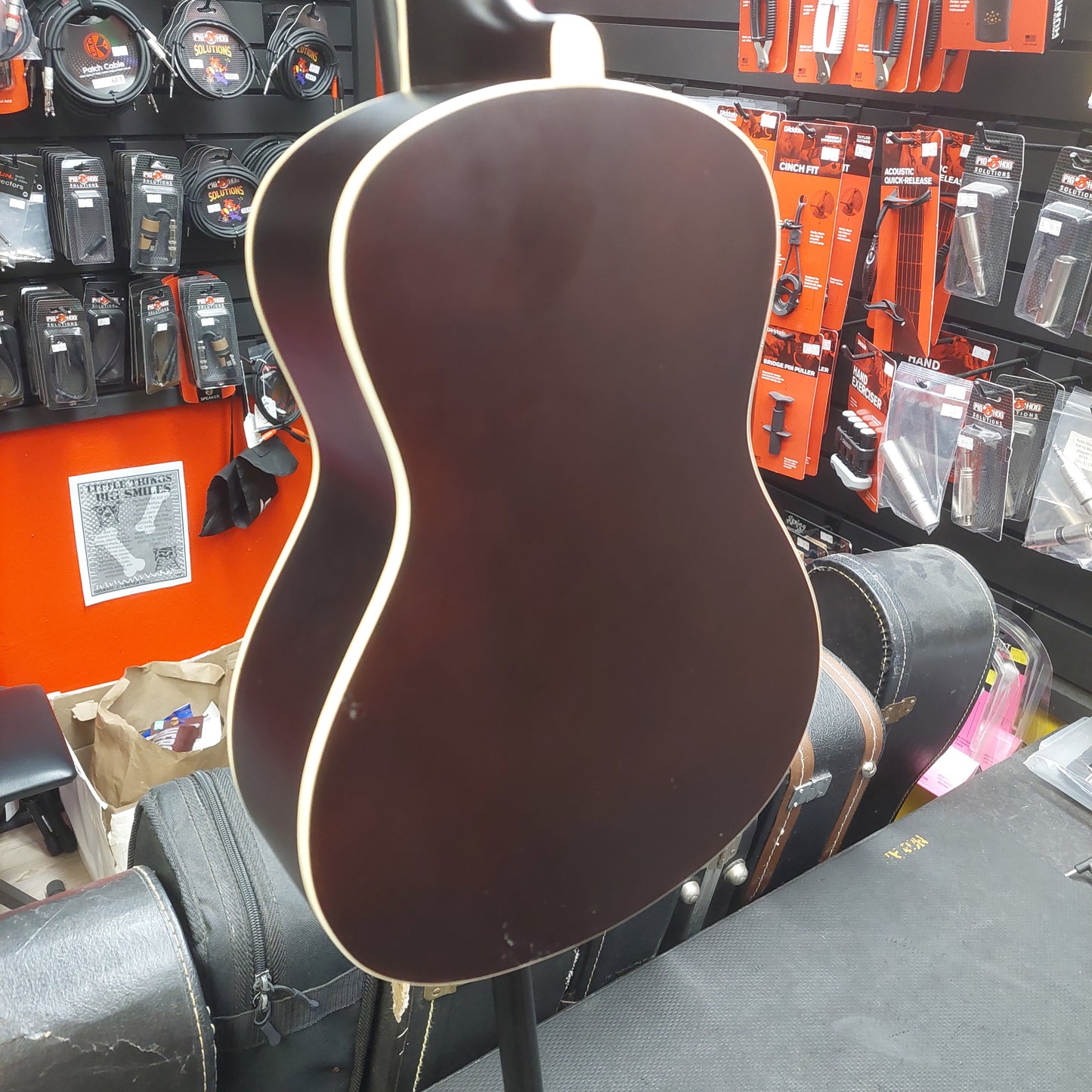 2024 Fender Avalon Tenor Ukulele Walnut Fingerboard - 2-Color Sunburst  SN# CYN2205771 "Sold As Is" Has Finish Blemishes To Back Of Neck
