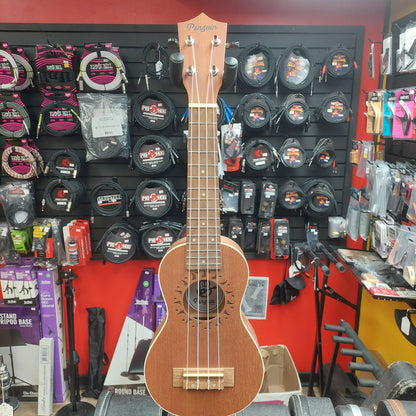 Penguin PGUKMPT Soprano Ukulele w/ Pinguin Gig Bag