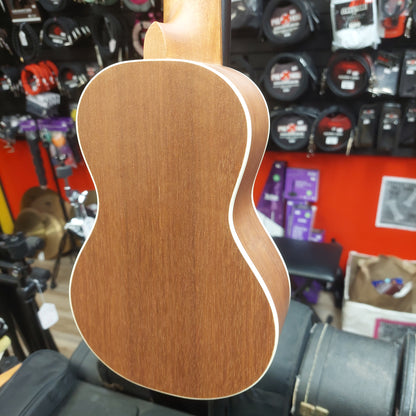 Penguin PGUKMPT Soprano Ukulele w/ Pinguin Gig Bag