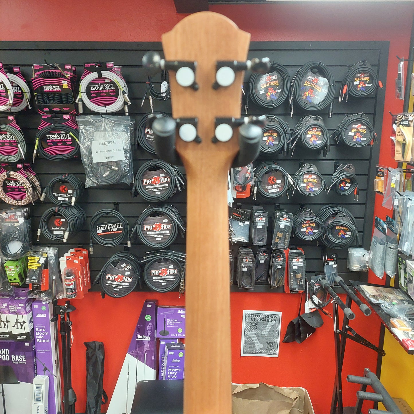 YAEL Tenor Ukulele Size: 26 w/ YAEL Gig Bag