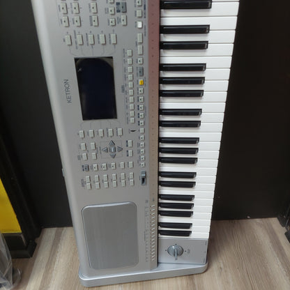 Ketron SD5 HD Digital Arranger Keyboard Workstation w/ Power Cable "No Floppy Disk" (USED) SN# B5BA20249G "Made In Italy"