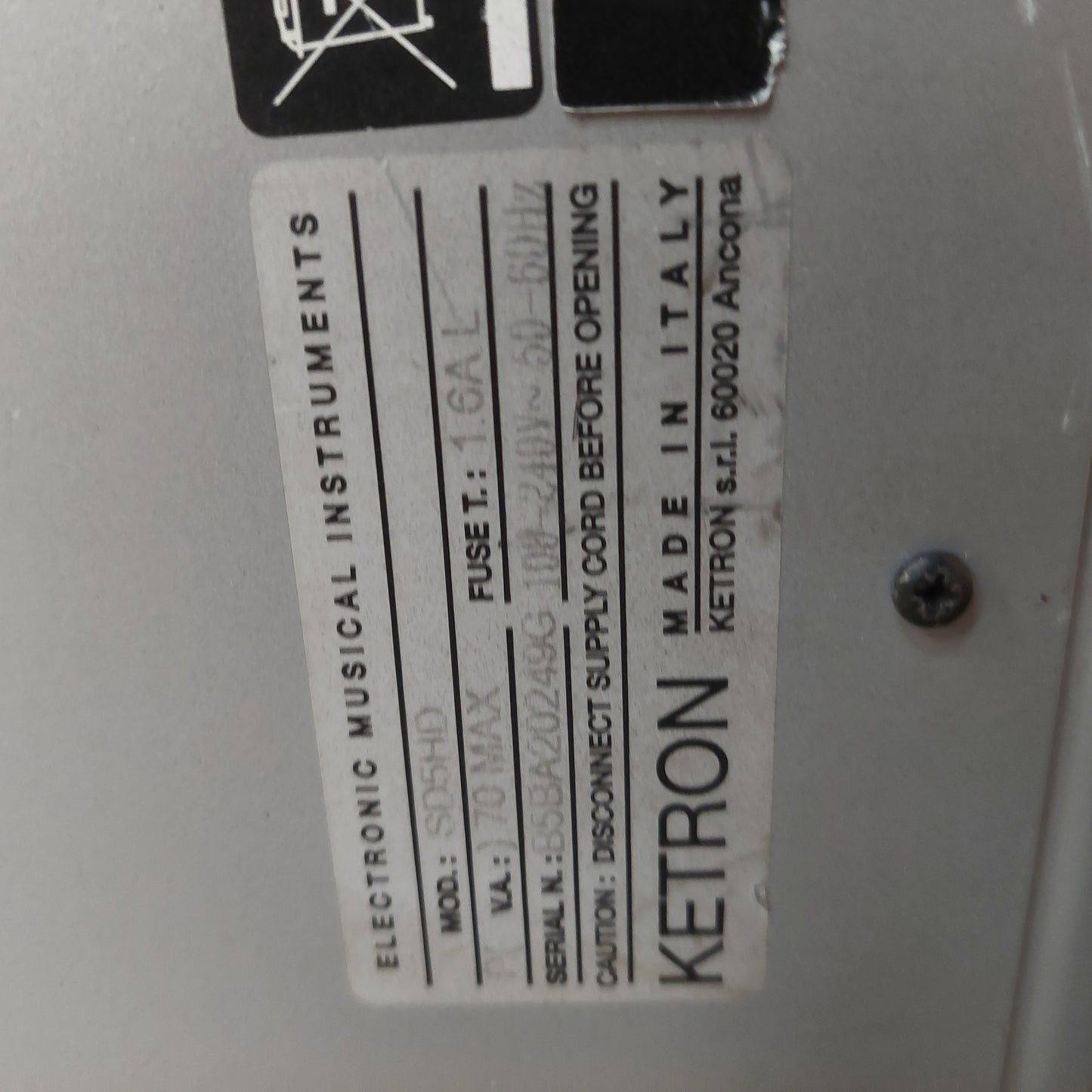 Ketron SD5 HD Digital Arranger Keyboard Workstation w/ Power Cable "No Floppy Disk" (USED) SN# B5BA20249G "Made In Italy"