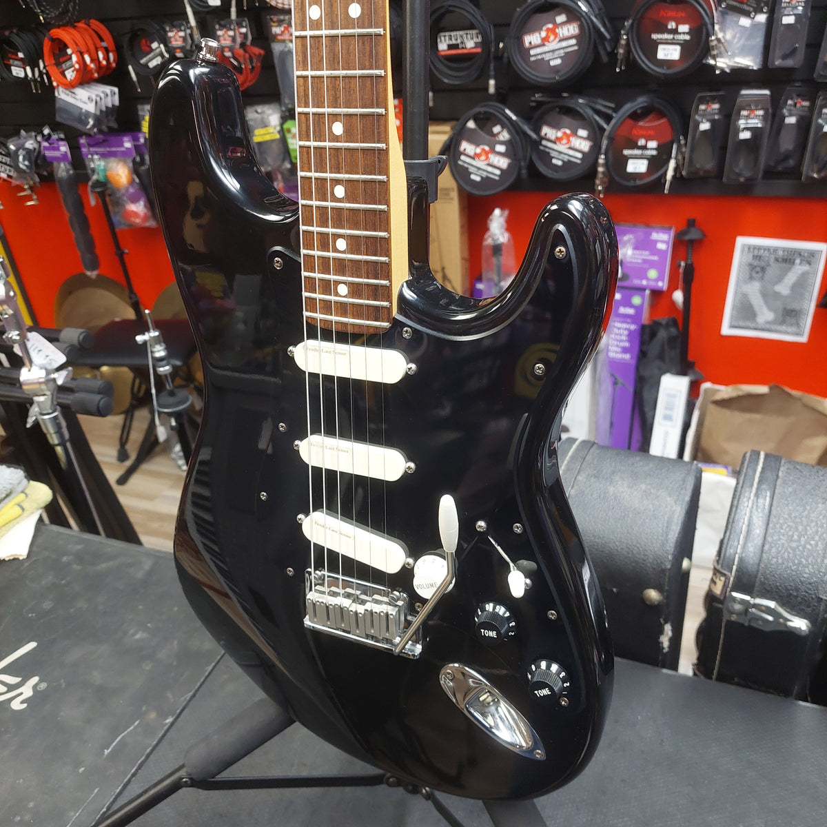 1993 Fender Stratocaster Plus Rosewood Fretboard - Black Gloss w/ Fender-Lace Sensor Pickups & Locking Tuners SN# N3114074 "Made In USA"