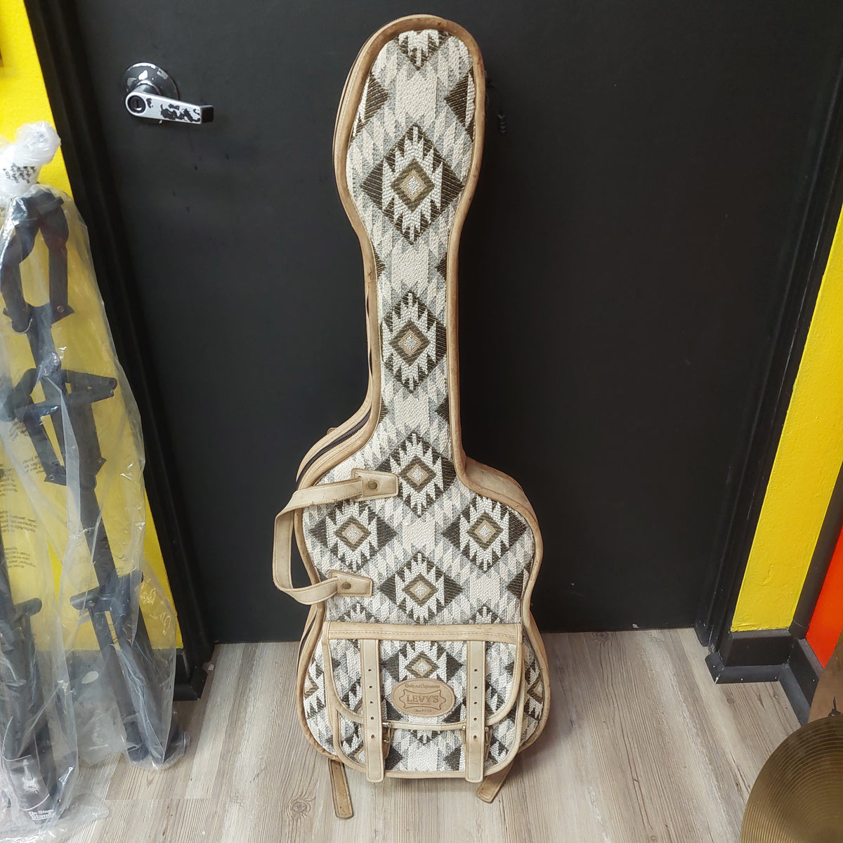 Levy’s Tapestry Leather Strat/Tele Gig Bag - Beige (USED)