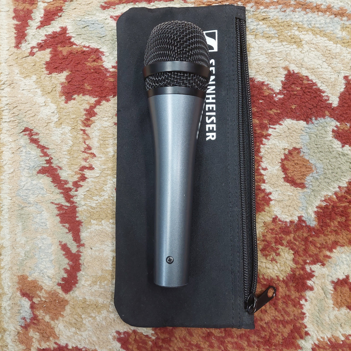 Sennheiser E835 Microphone w/ Carry Case (USED)