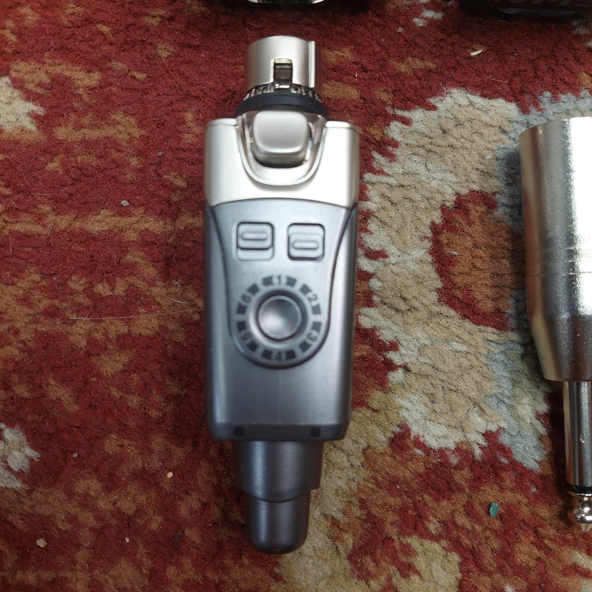 Xvive u4r2 In-Ear Monitor Wireless System w/ Pouch & Two Behringer In Ear Headphones w/ Cases (USED)