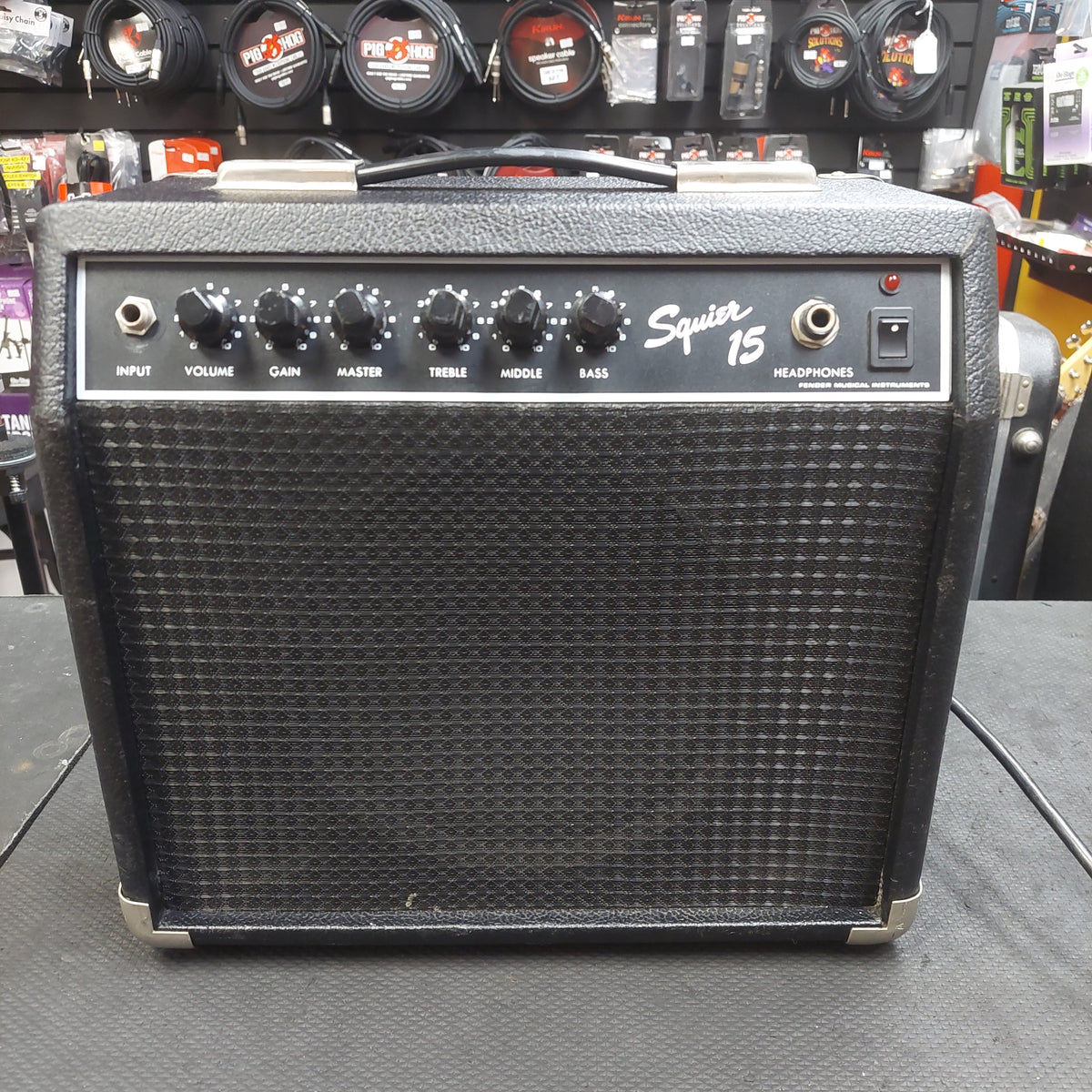1990's Squier 15 Guitar Amplifier 15-Watt, 1x8" (USED) SN# 15210008