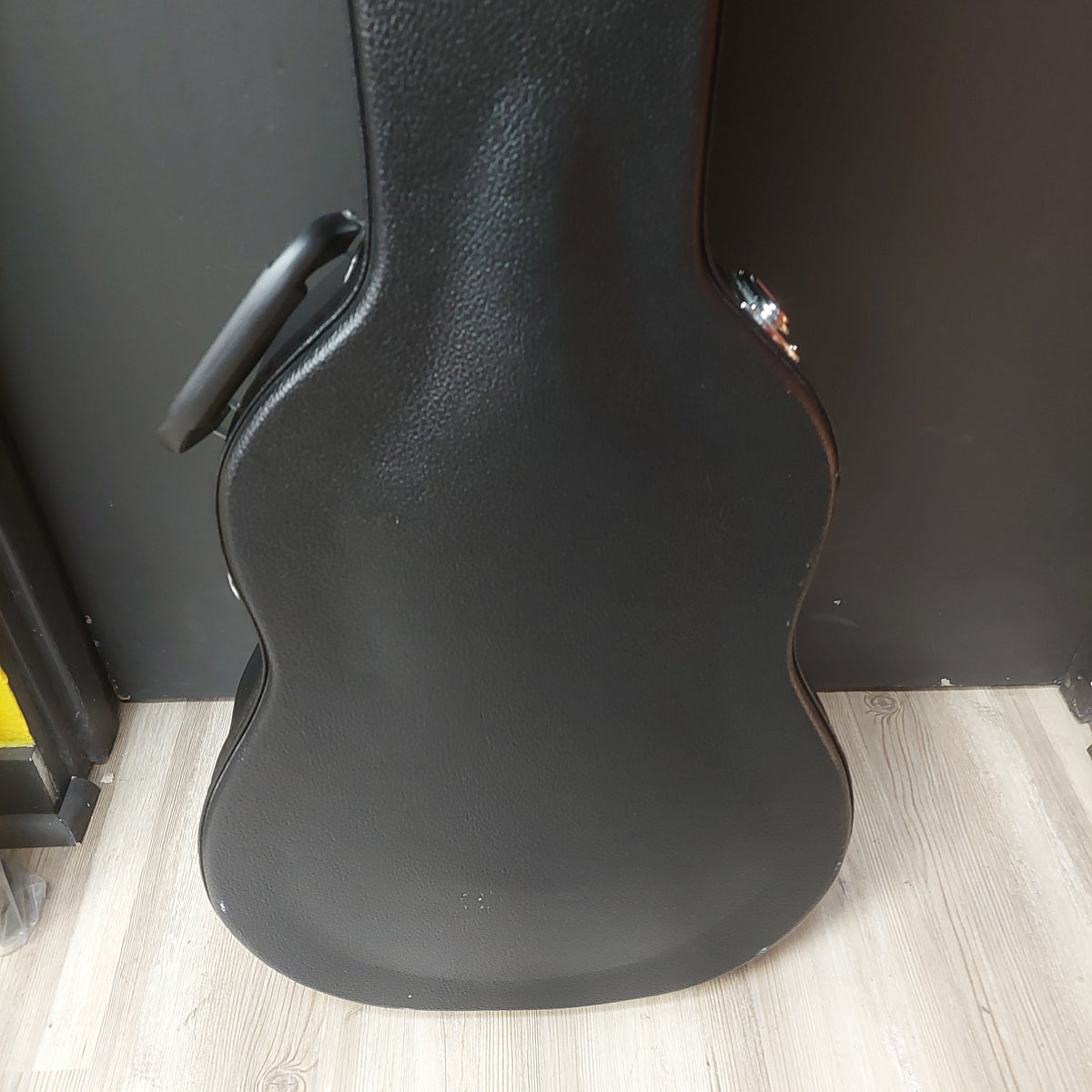 Gator Cases GWE-ACOU-3/4 Traditional Series Hard-Shell Wood Case For 3/4 Sized Acoustic Guitar - Black (USED)