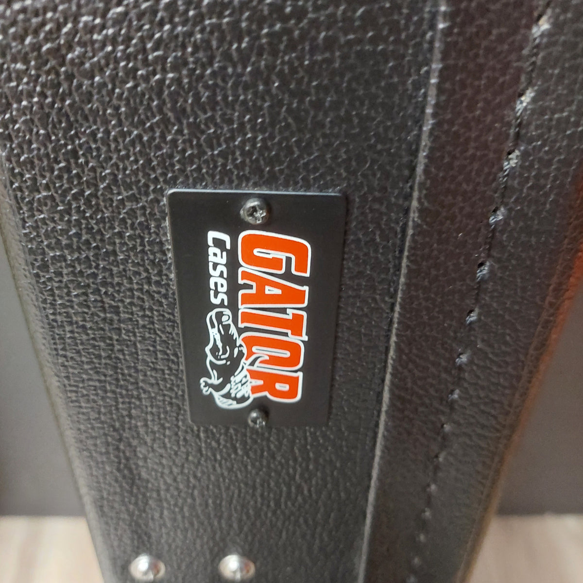 Gator Cases GWE-ACOU-3/4 Traditional Series Hard-Shell Wood Case For 3/4 Sized Acoustic Guitar - Black (USED)