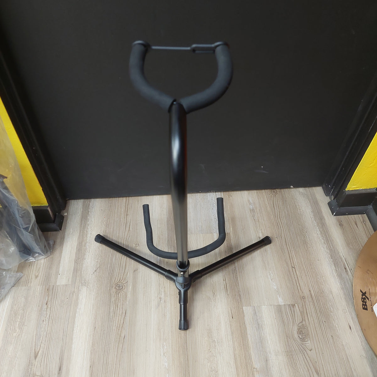 On-Stage XCG-4 Guitar Stand - Black (USED)