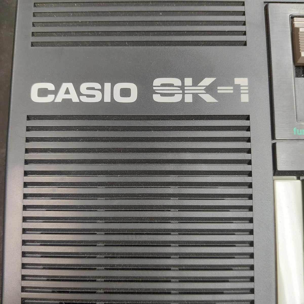 Casio SK-1 32-Key Sampling Keyboard w/ Original Box "No Power Supply" (USED) "Made In Japan"
