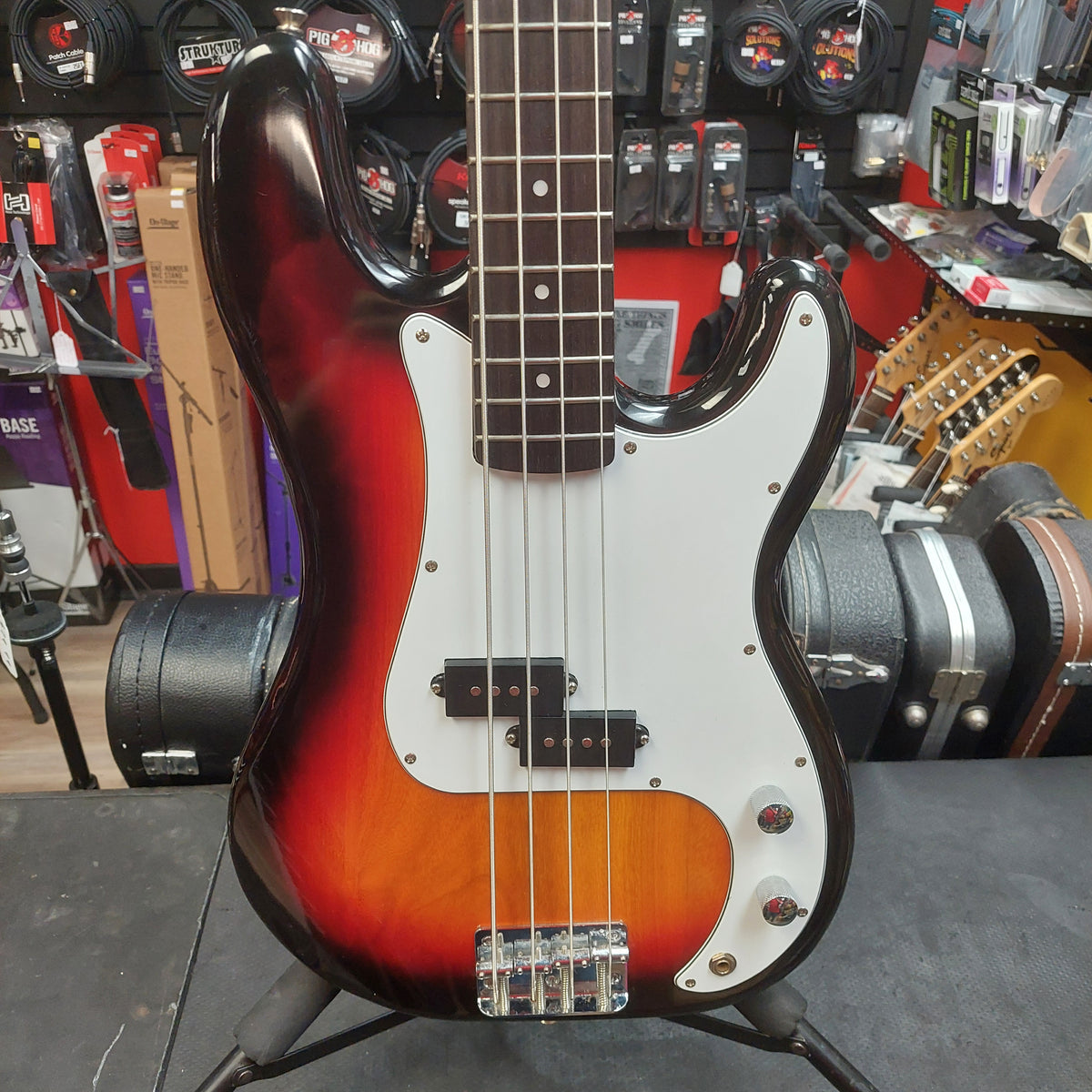 Vizcaya 4-String Bass Guitar - Sunburst (USED) "Sold As Is" Has Minor Body Damage