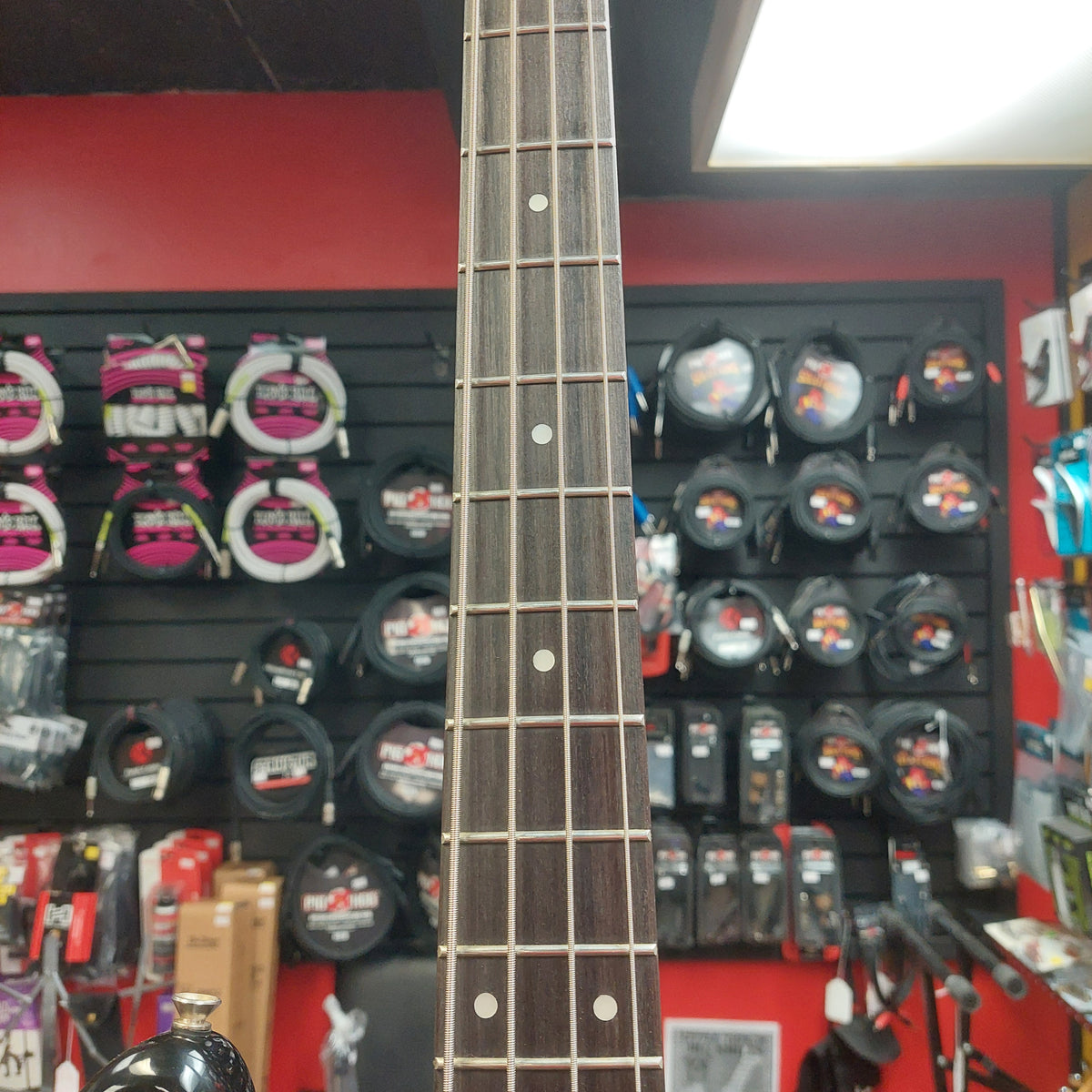 Vizcaya 4-String Bass Guitar - Sunburst (USED) "Sold As Is" Has Minor Body Damage