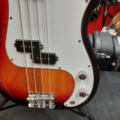 Vizcaya 4-String Bass Guitar - Sunburst (USED) "Sold As Is" Has Minor Body Damage