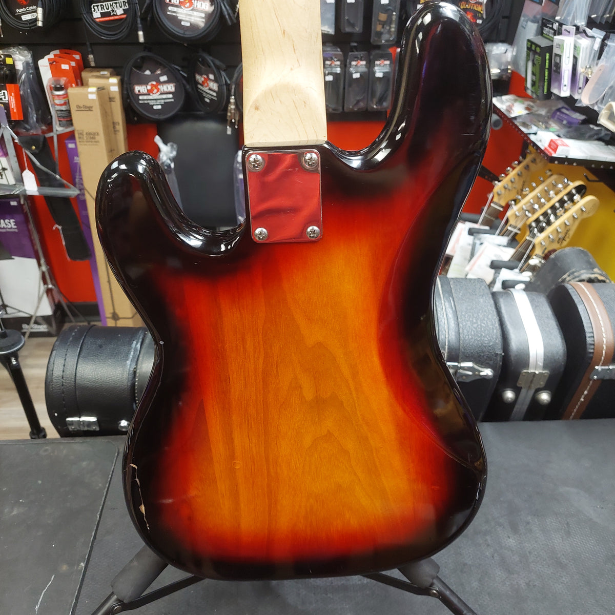 Vizcaya 4-String Bass Guitar - Sunburst (USED) "Sold As Is" Has Minor Body Damage
