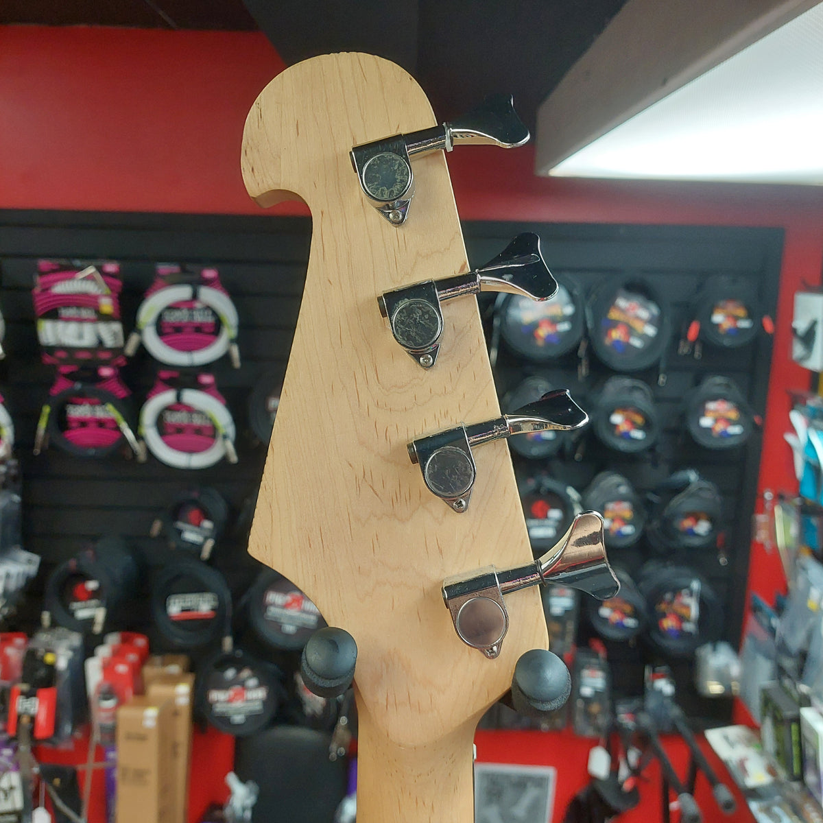 Vizcaya 4-String Bass Guitar - Sunburst (USED) "Sold As Is" Has Minor Body Damage