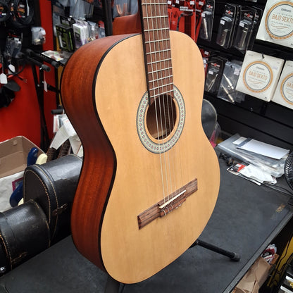 Sunlite CM-100 Classical Guitar - Natural (USED) "Sold As Is" Has Minor Damage To Bottom Of Guitar
