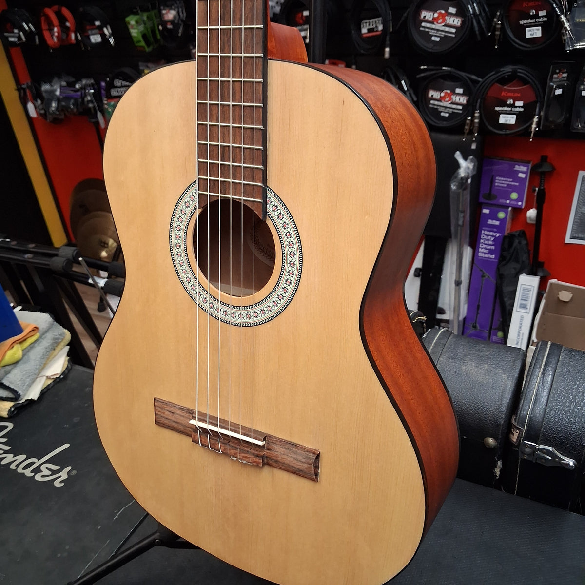 Sunlite CM-100 Classical Guitar - Natural (USED) "Sold As Is" Has Minor Damage To Bottom Of Guitar