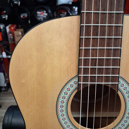 Sunlite CM-100 Classical Guitar - Natural (USED) "Sold As Is" Has Minor Damage To Bottom Of Guitar